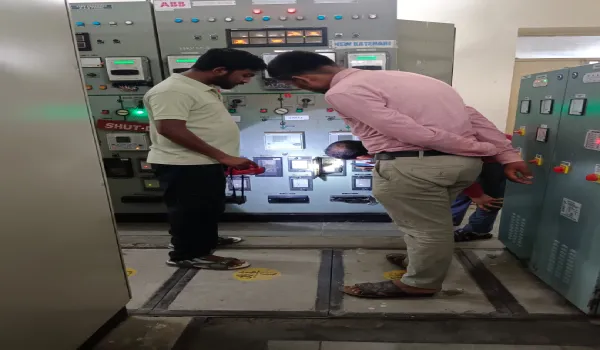 कटेहरी पावर हाउस की बिजली सप्लाई ठप, सैकड़ों गांव करीब 12 घंटे से अंधेरे में